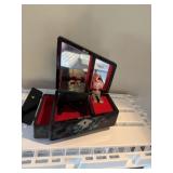 Black lacquer Japanese music box
