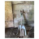 Scoop and shovel