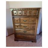 Chest of drawers