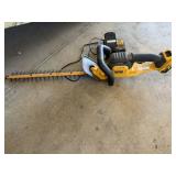 Dewalt 20 V hedge trimmer