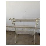 Metal quilt rack