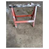 Metal saw horse