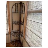 Metal corner shelf