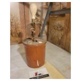 Hand crank egg beater