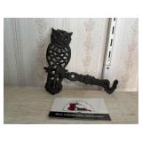 Metal owl plant holder