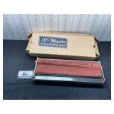 V Master Cigarette Maker