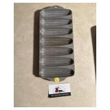 Aluminum corn bread pan