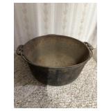 Cast iron Dutch oven- no lid