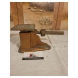 Triner metal scale