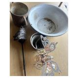 Enamel pan and outdoor decor