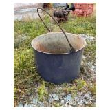 Enamel pot