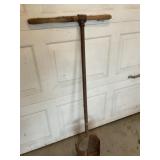 Post hole digger