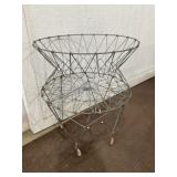 Collapsible rolling wire rack