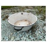Enamel  pan