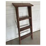 Wood ladder