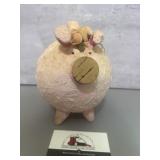 Textured style pink piggy bank