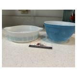 Pyrex bowls