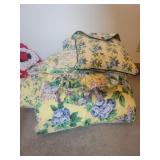Floral quilt set