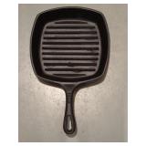 Cast iron skillet