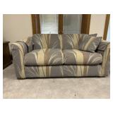 Kohler loveseat.  Very clean !