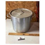 Aluminum stock pot