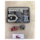 Pipe cutters, flaring tool