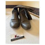 Cowboy boots size 10d