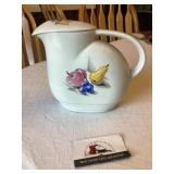Knowles utility ware made in USA