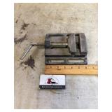 Bench vice with 3 inch jaws