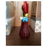 Vintage LE Smith glass swung vase with flowers