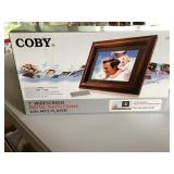 Coby 7 inch wide screen, digital photo frame w