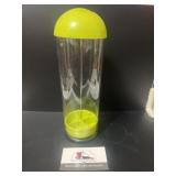 Straw dispenser