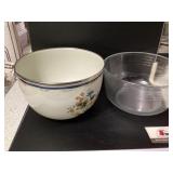 Kitchen bowls