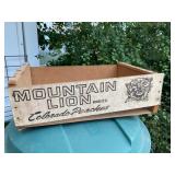Mountain lion crate