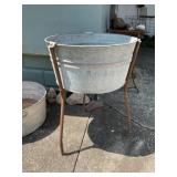 Wash tub on stand