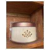 Metal cake carrier