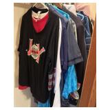 Menï¿½s L and Xl and womenï¿½s Xl Clothes