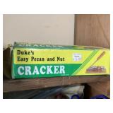 Dukes nut cracker