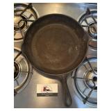 Lodge Cast iron skillet