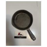 Cast iron skillet