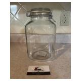 Glass canister