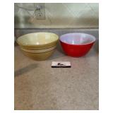 Pyrex and ceramic bowl