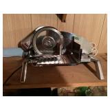 Meat slicer