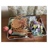 Assorted decor items