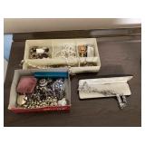 Assorted jewelry