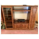Entertainment center