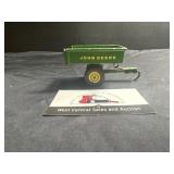 Metal John Deere wagon toy