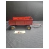 Ertl International wagon