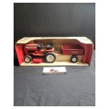 Ertl Snapper lawn tractor & trailer
