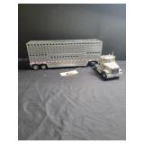 Ertl Tomy truck & livestock trailer